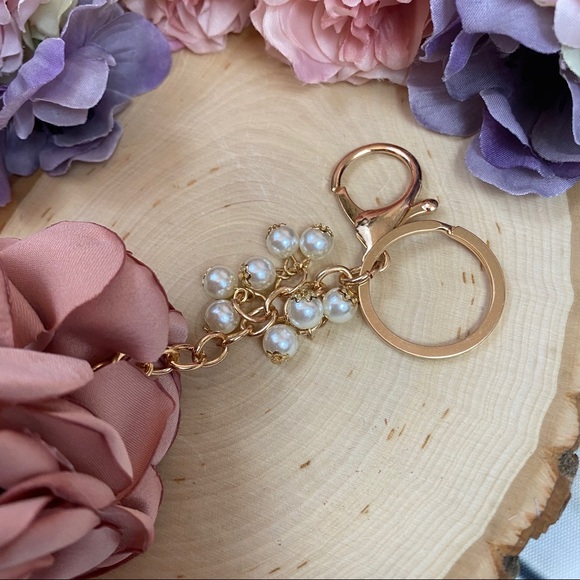 Pink Camellia Rose Keychain with Pearls - Picture 6 of 9
